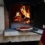 Cinque Pini - For 10 People Villa