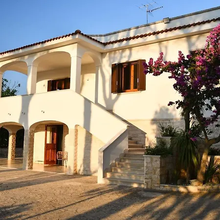 Villa Cinque Pini - For 10 People